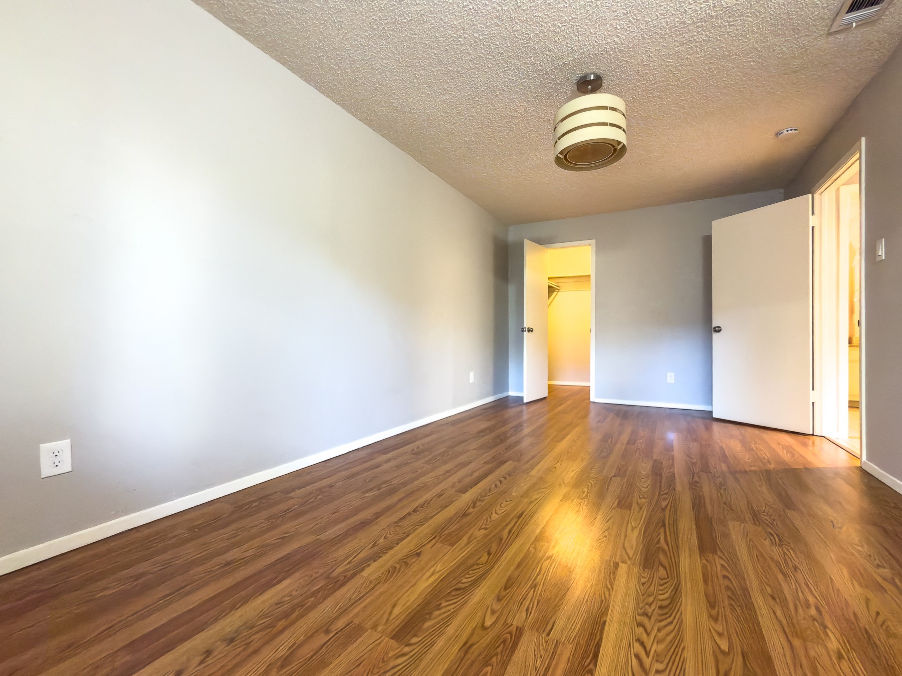 6646 E Lovers Lane 0602