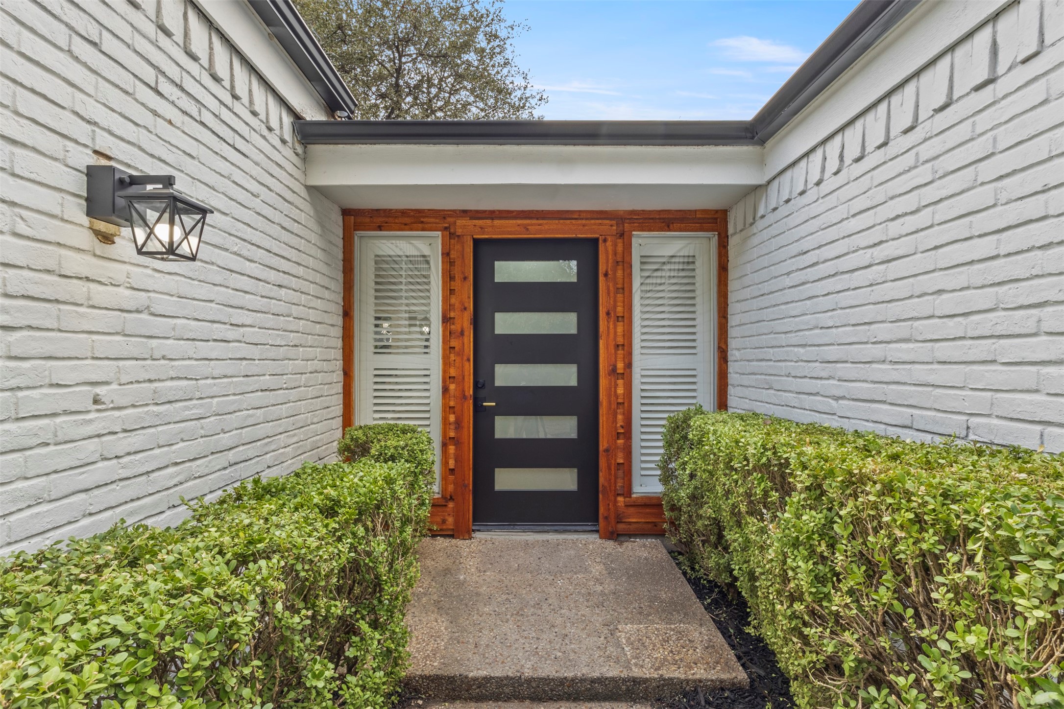 1 Spring Valley Court