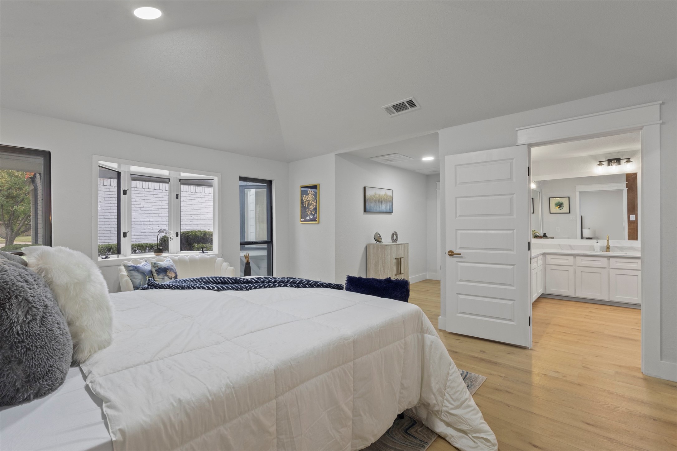 1 Spring Valley Court