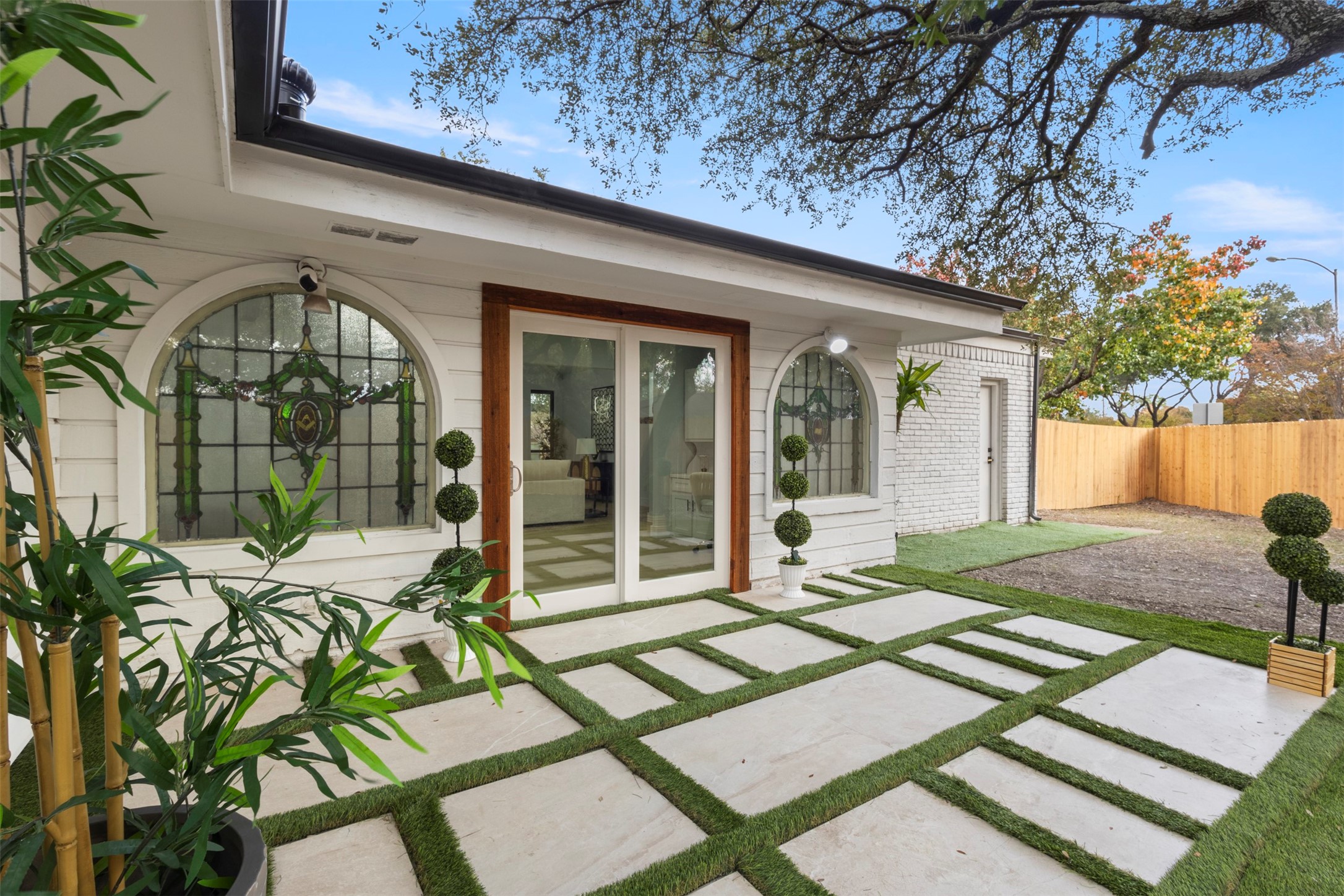 1 Spring Valley Court