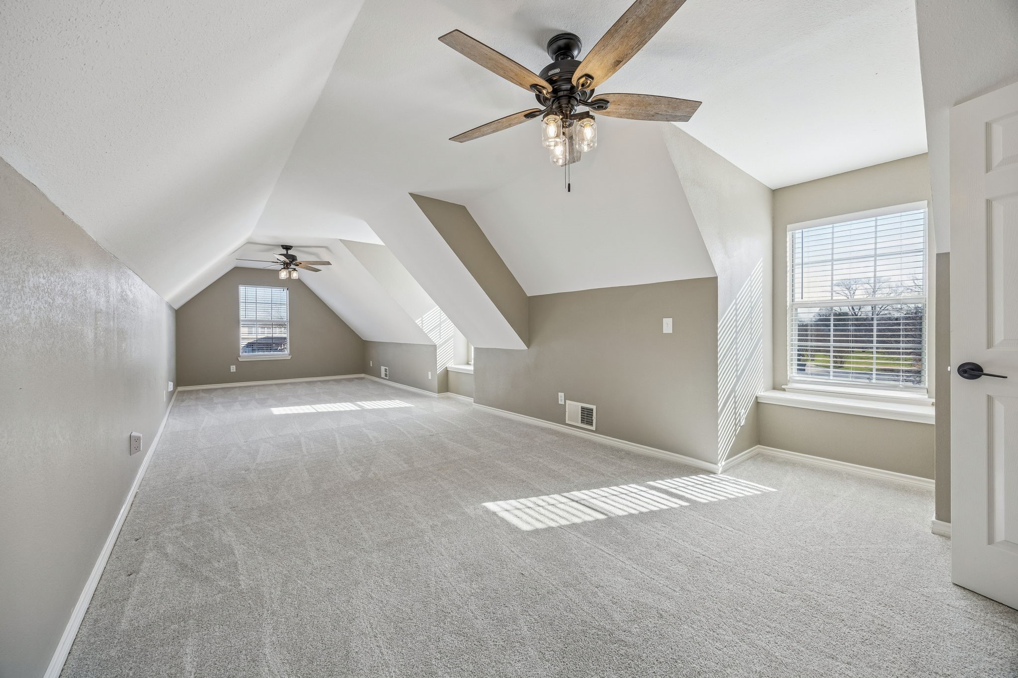 20074 Saratoga Trail