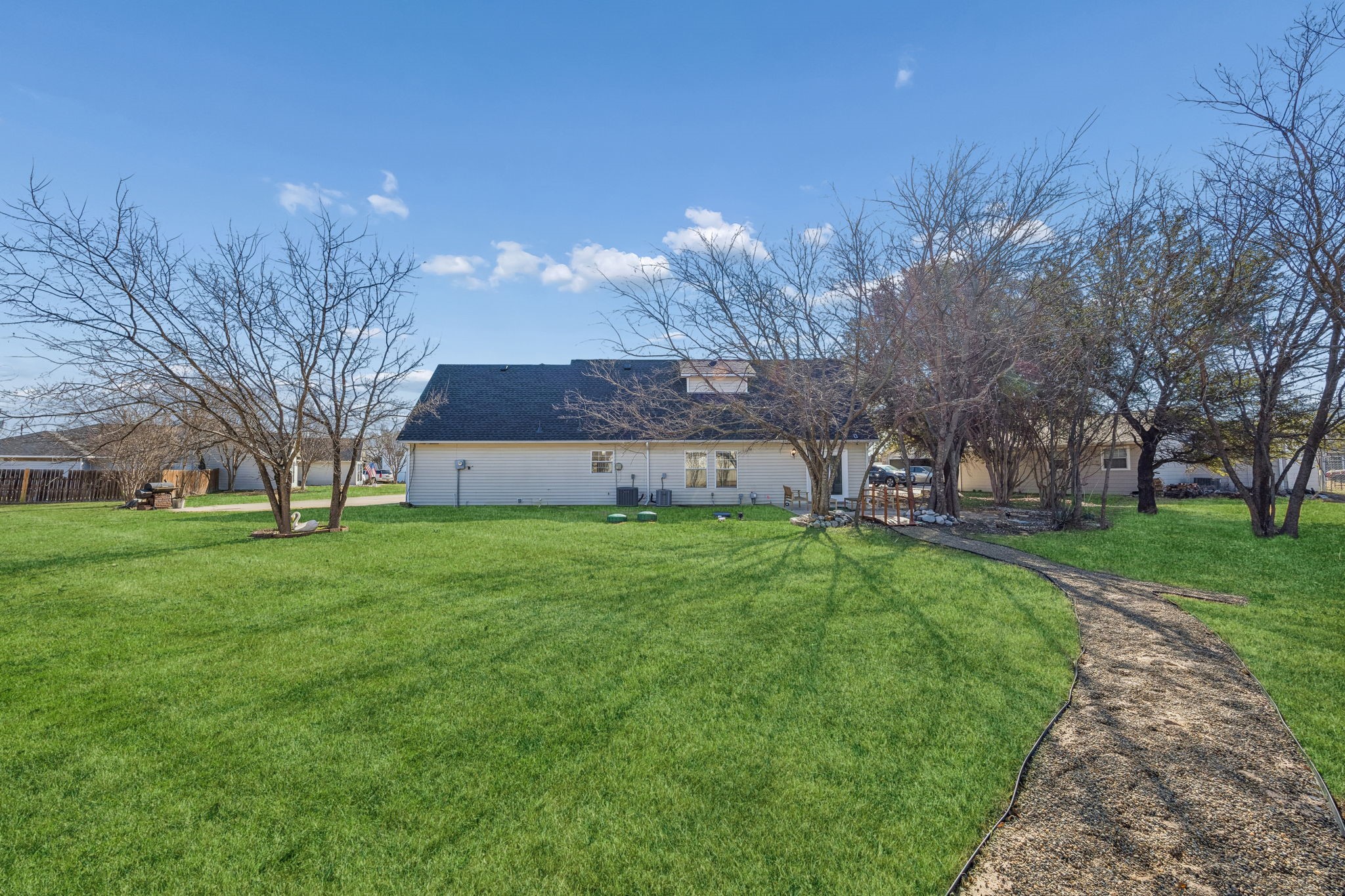 20074 Saratoga Trail