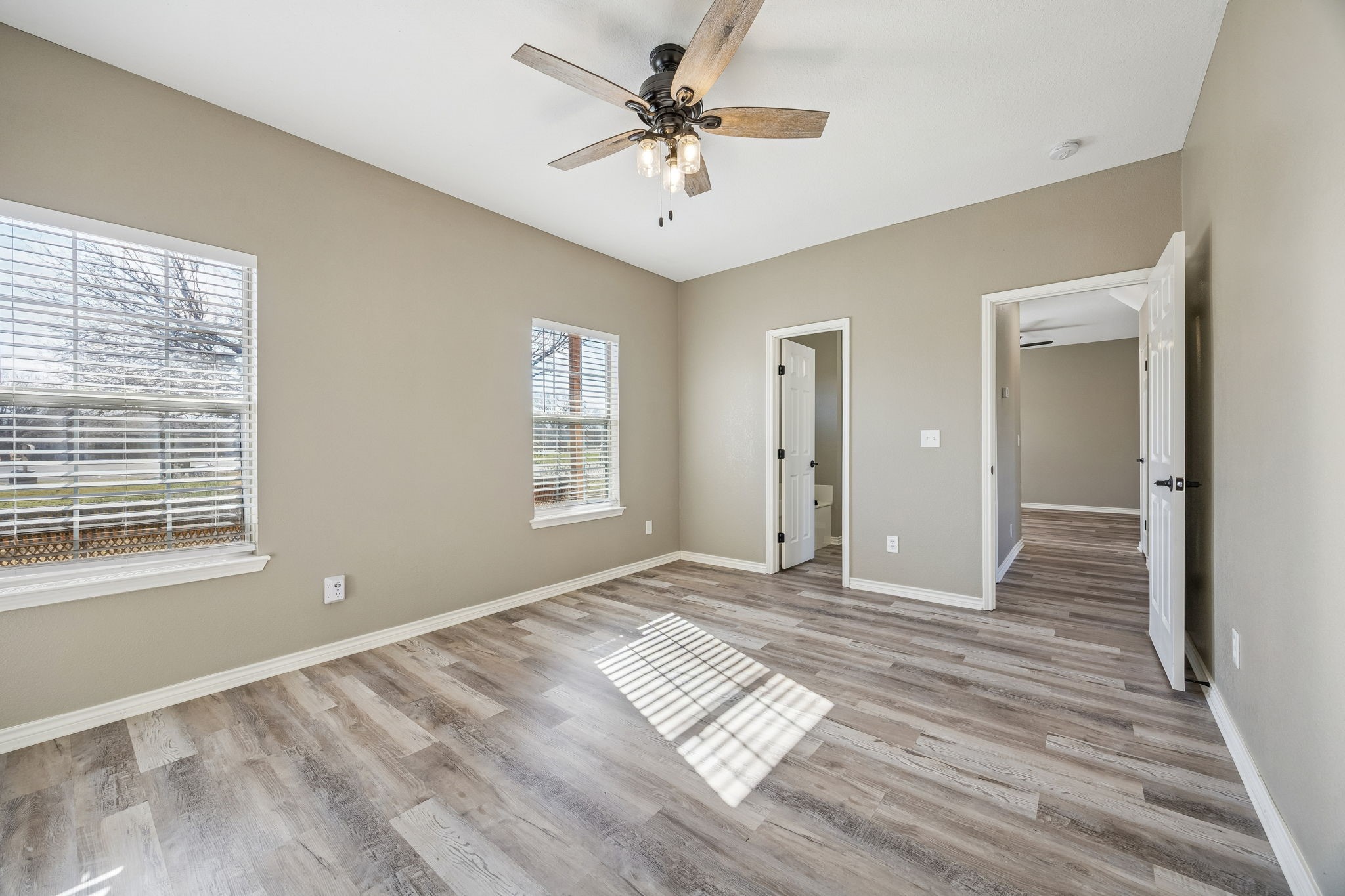 20074 Saratoga Trail