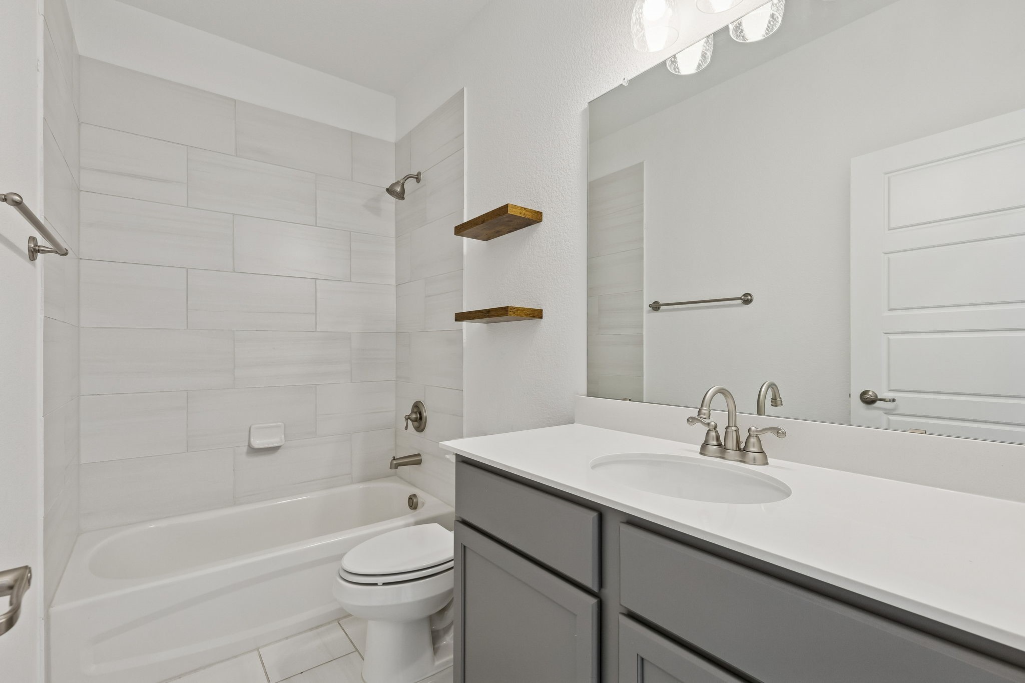 2811 Grand Lookout Lane