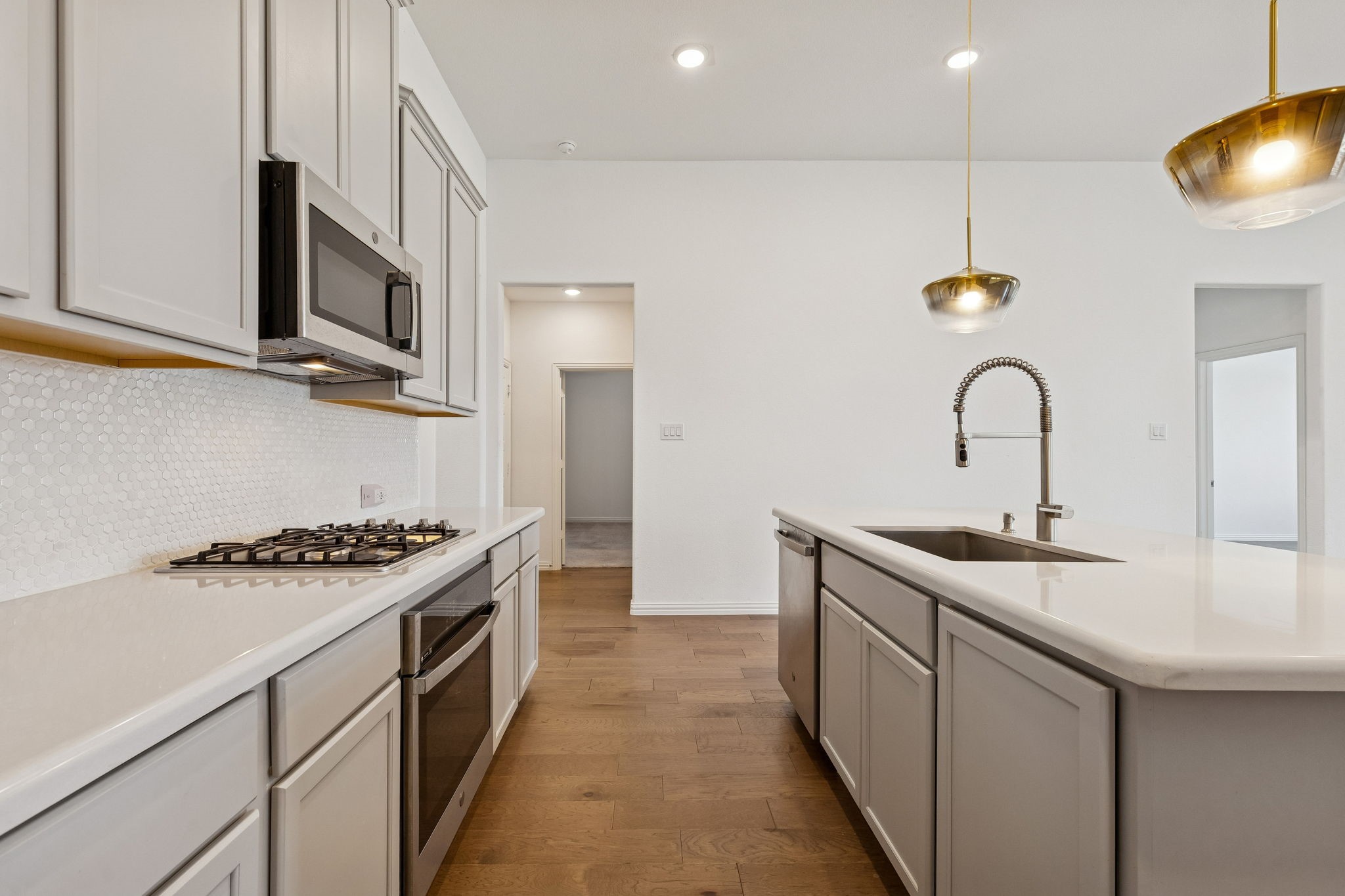 2811 Grand Lookout Lane