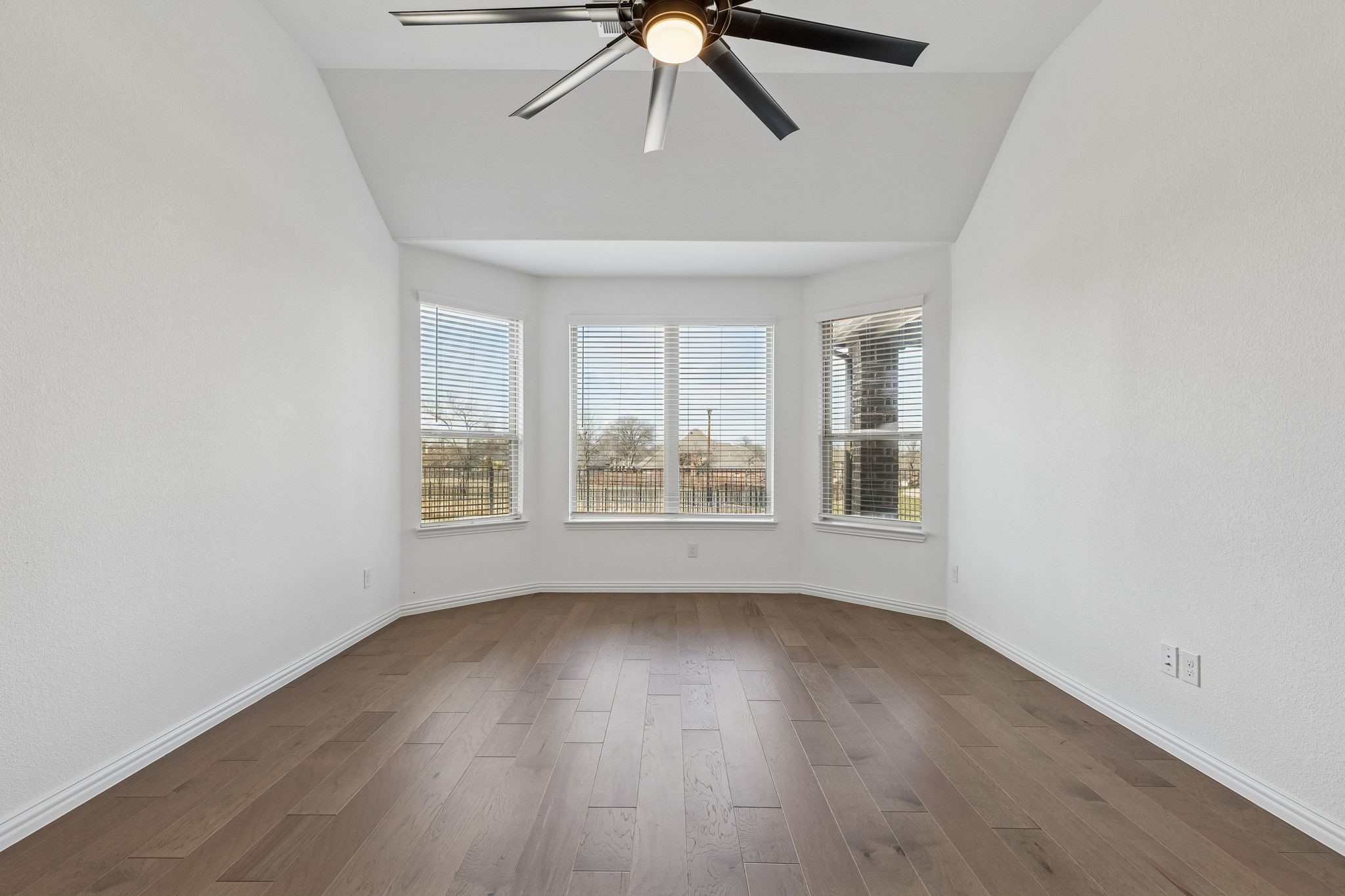 2811 Grand Lookout Lane