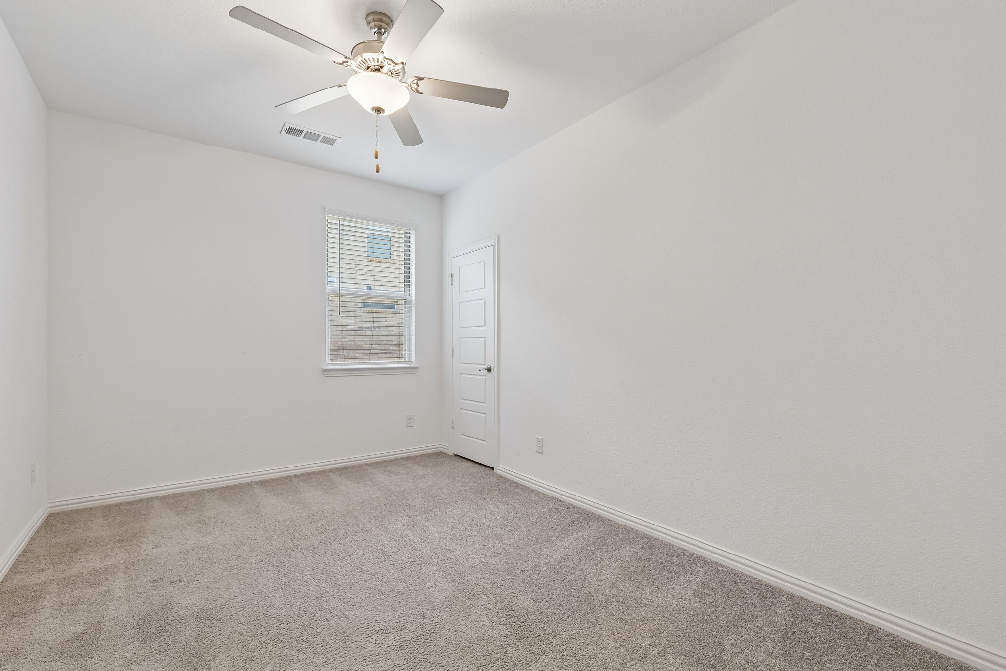 2811 Grand Lookout Lane