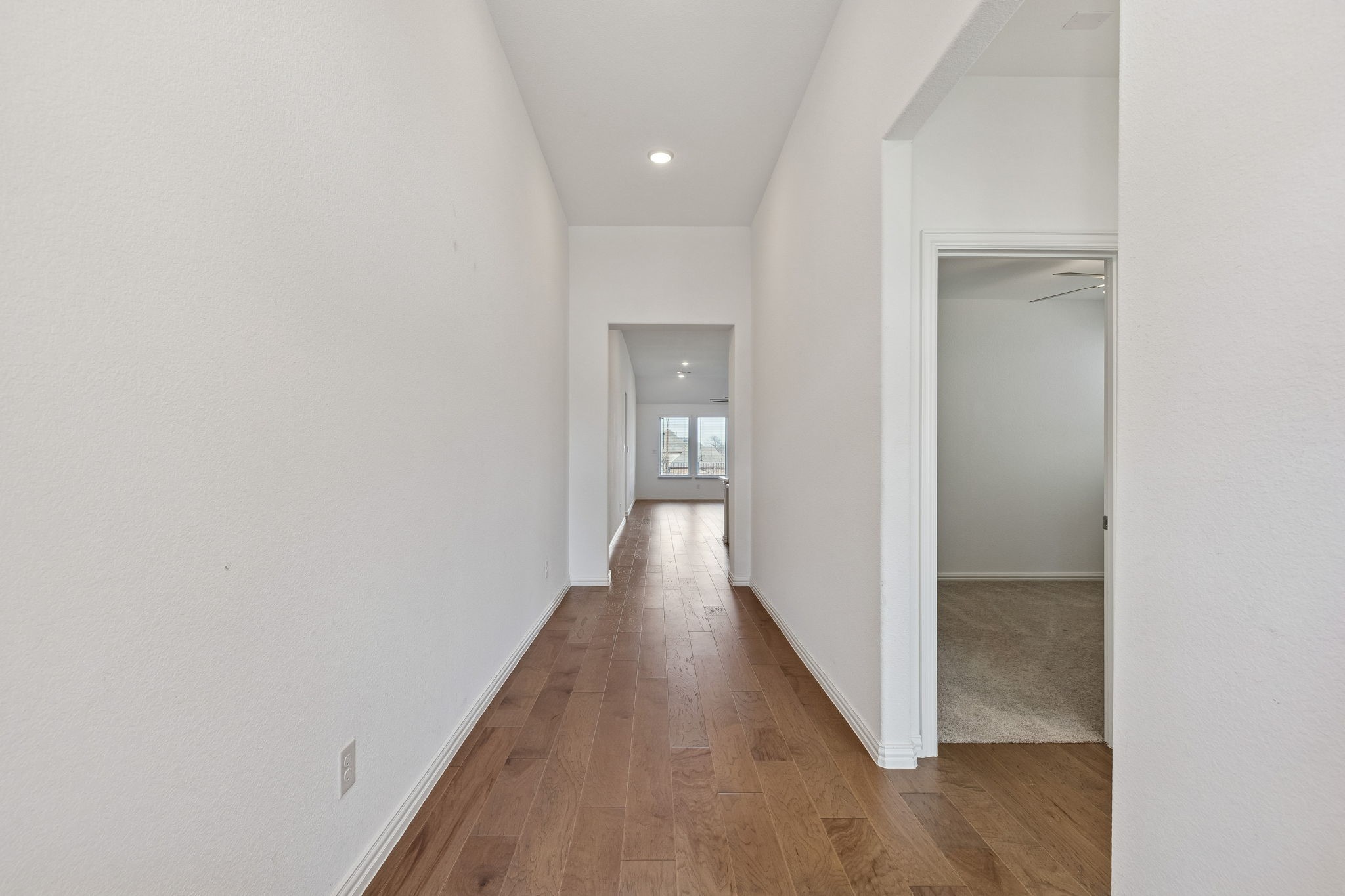 2811 Grand Lookout Lane