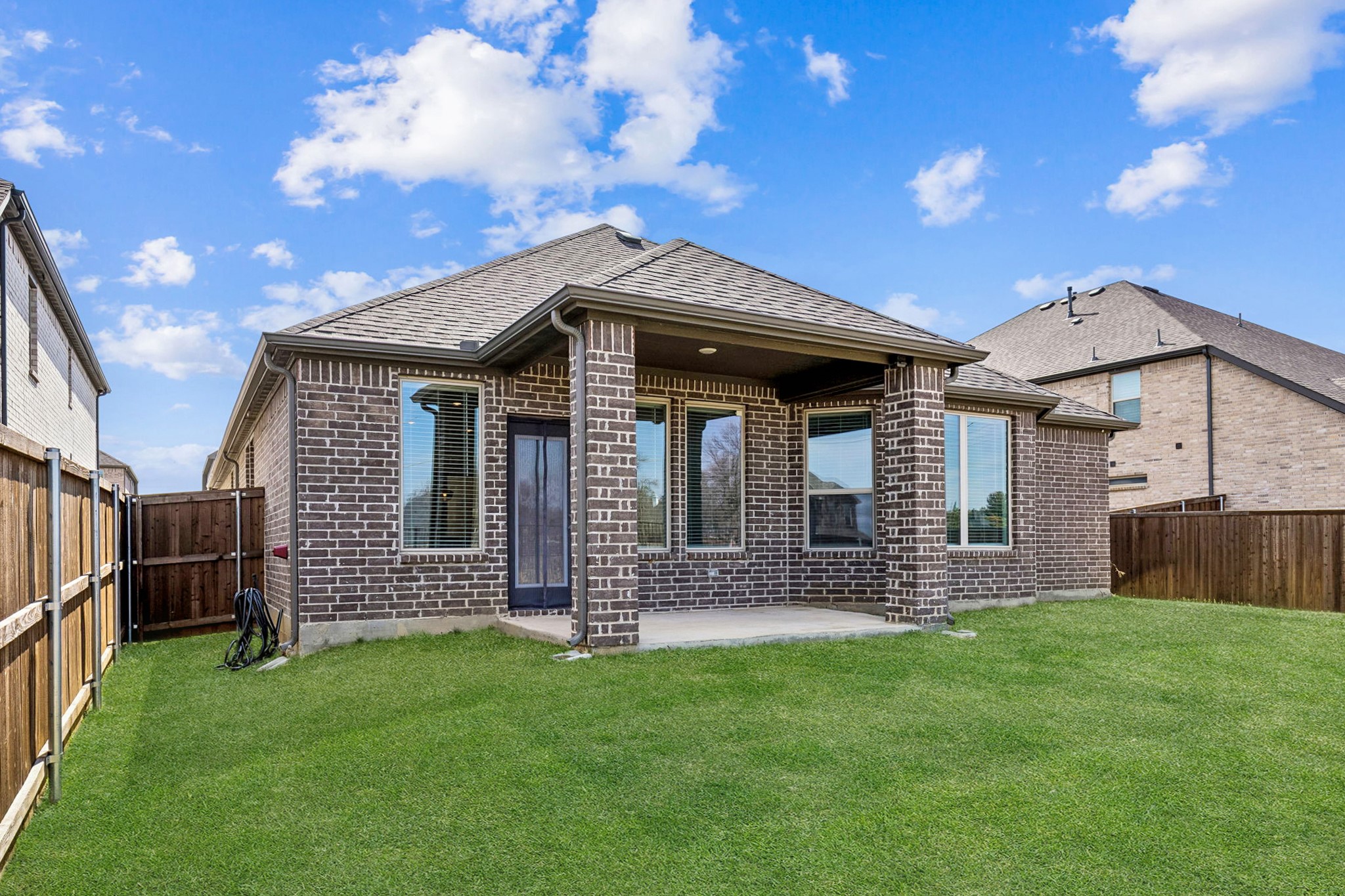 2811 Grand Lookout Lane