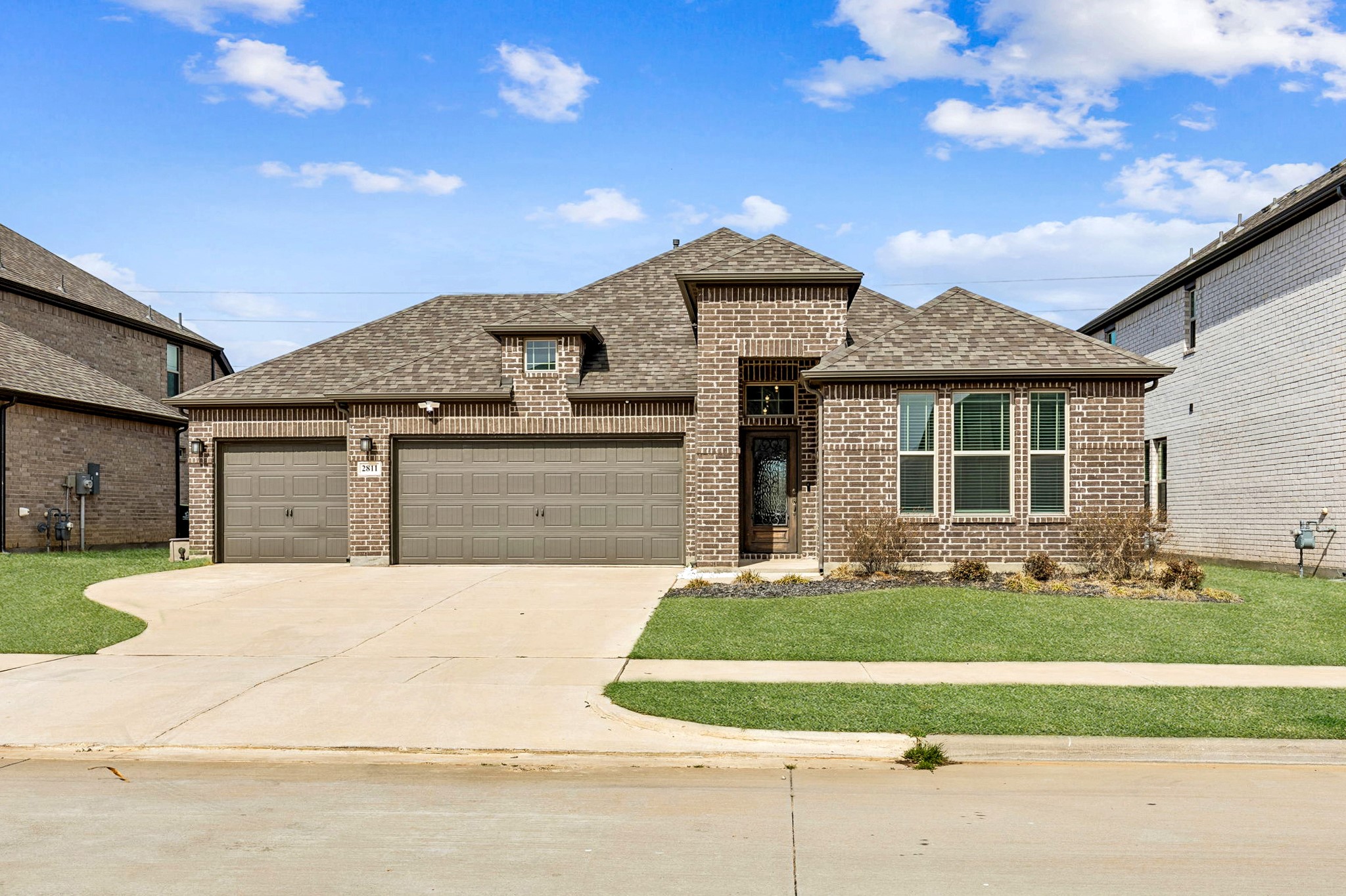 2811 Grand Lookout Lane