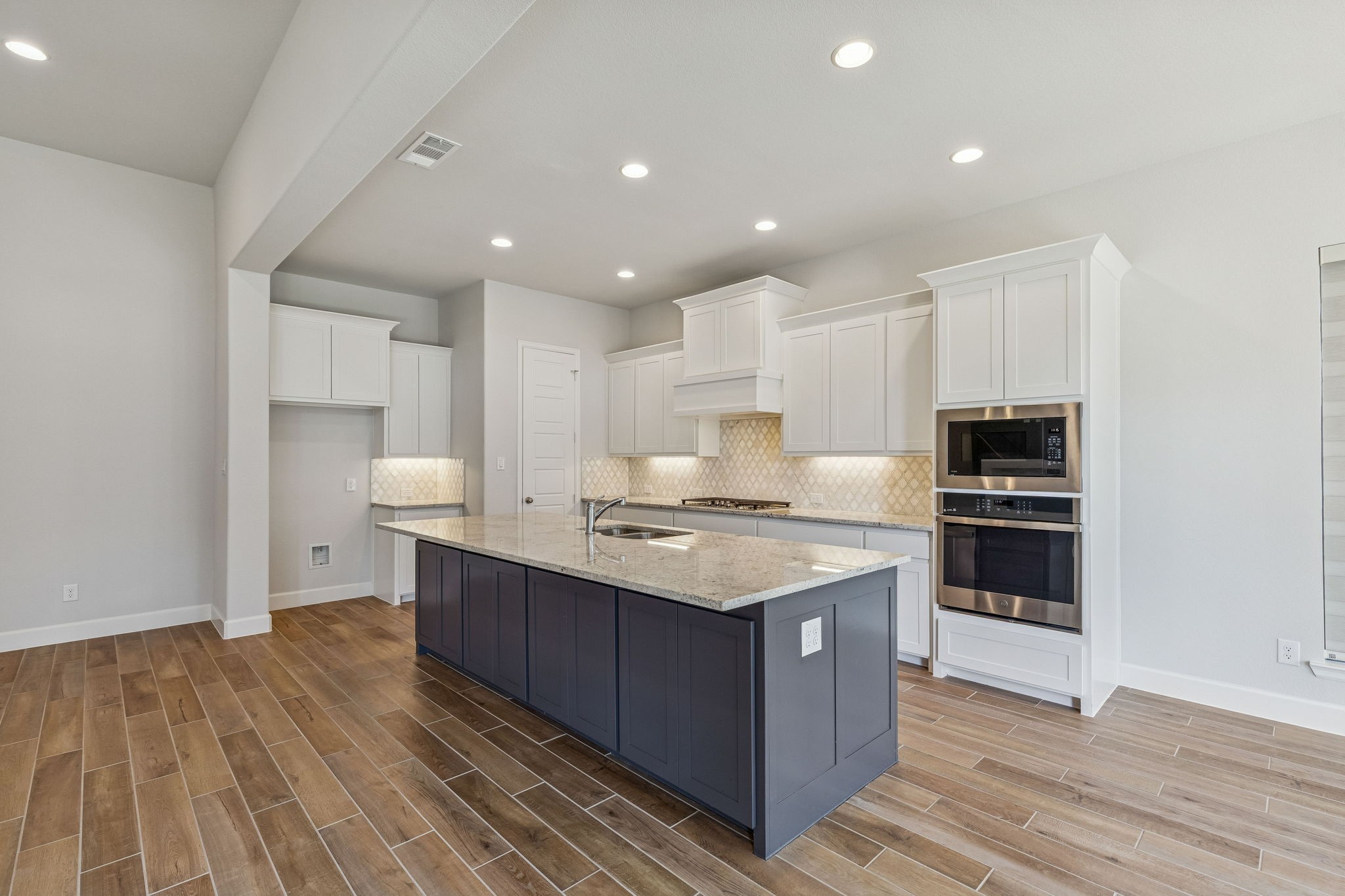 3300 Honey Suckle Lane