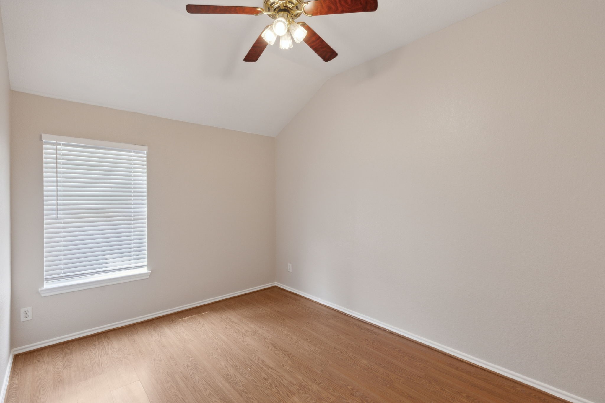 5621 Phoenix Drive