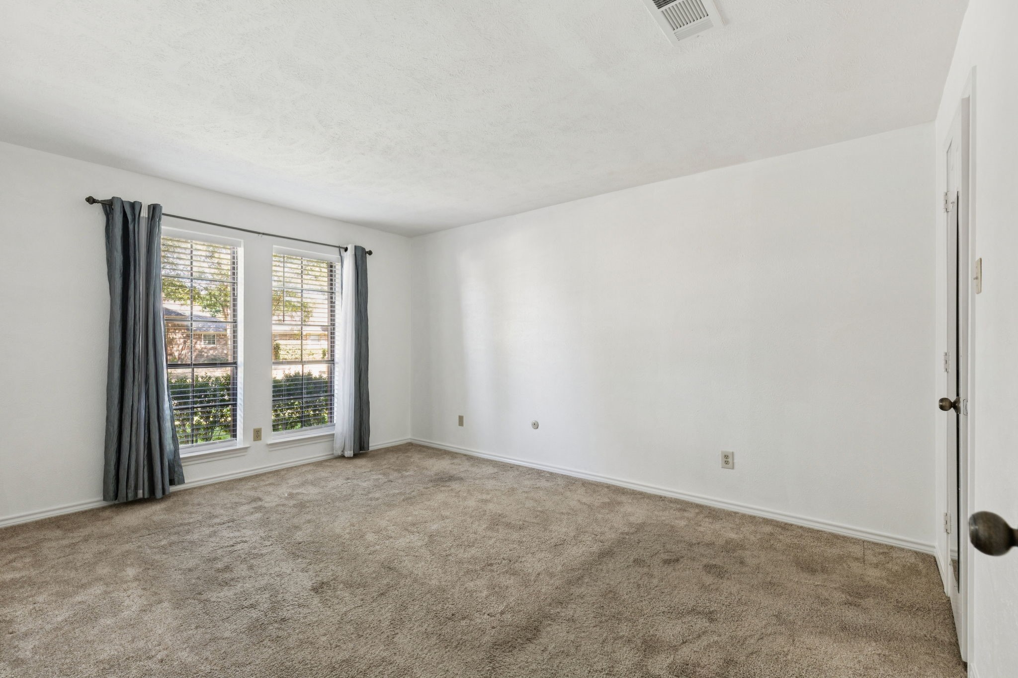 9718 Amberley Drive