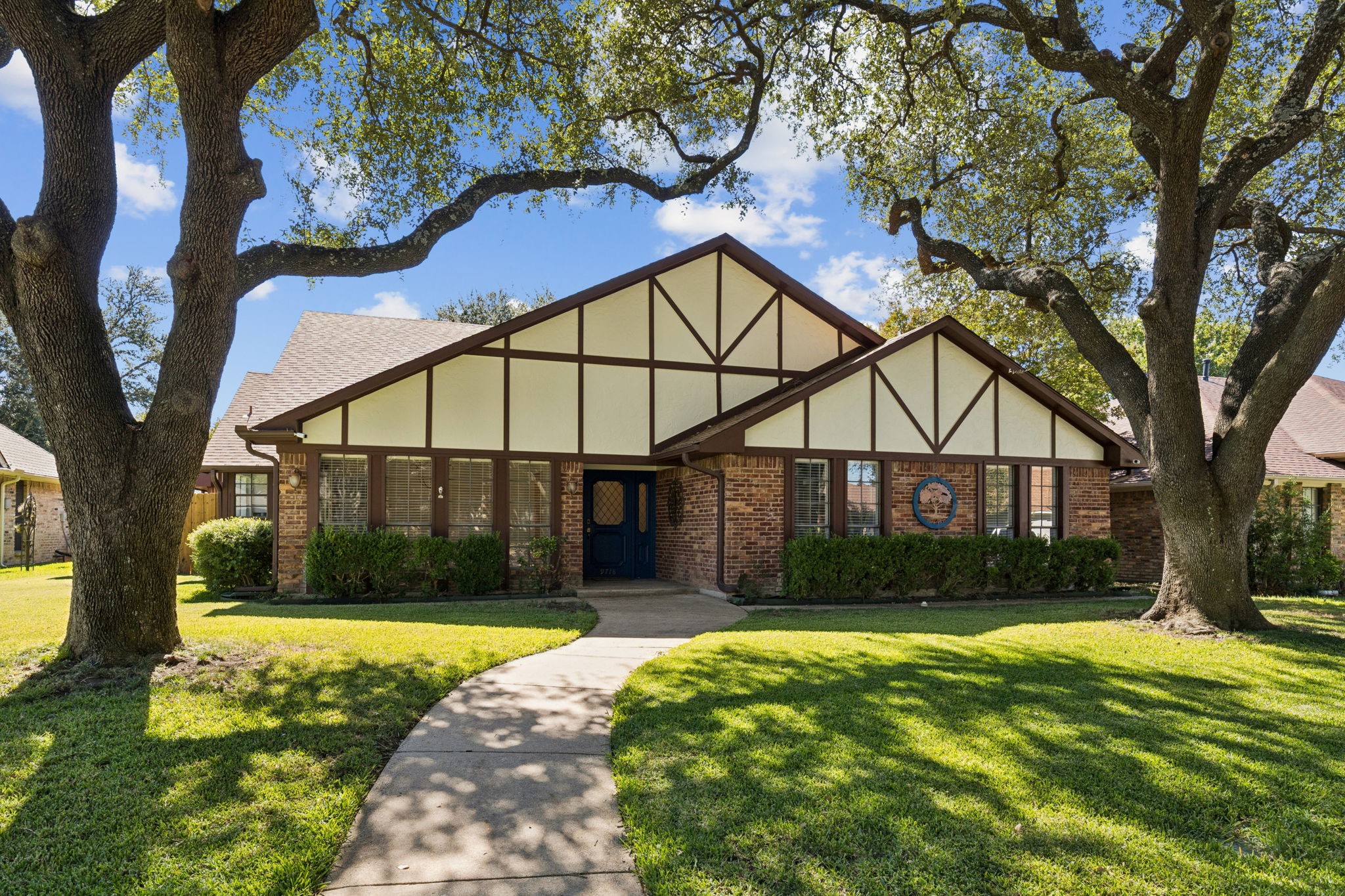 9718 Amberley Drive