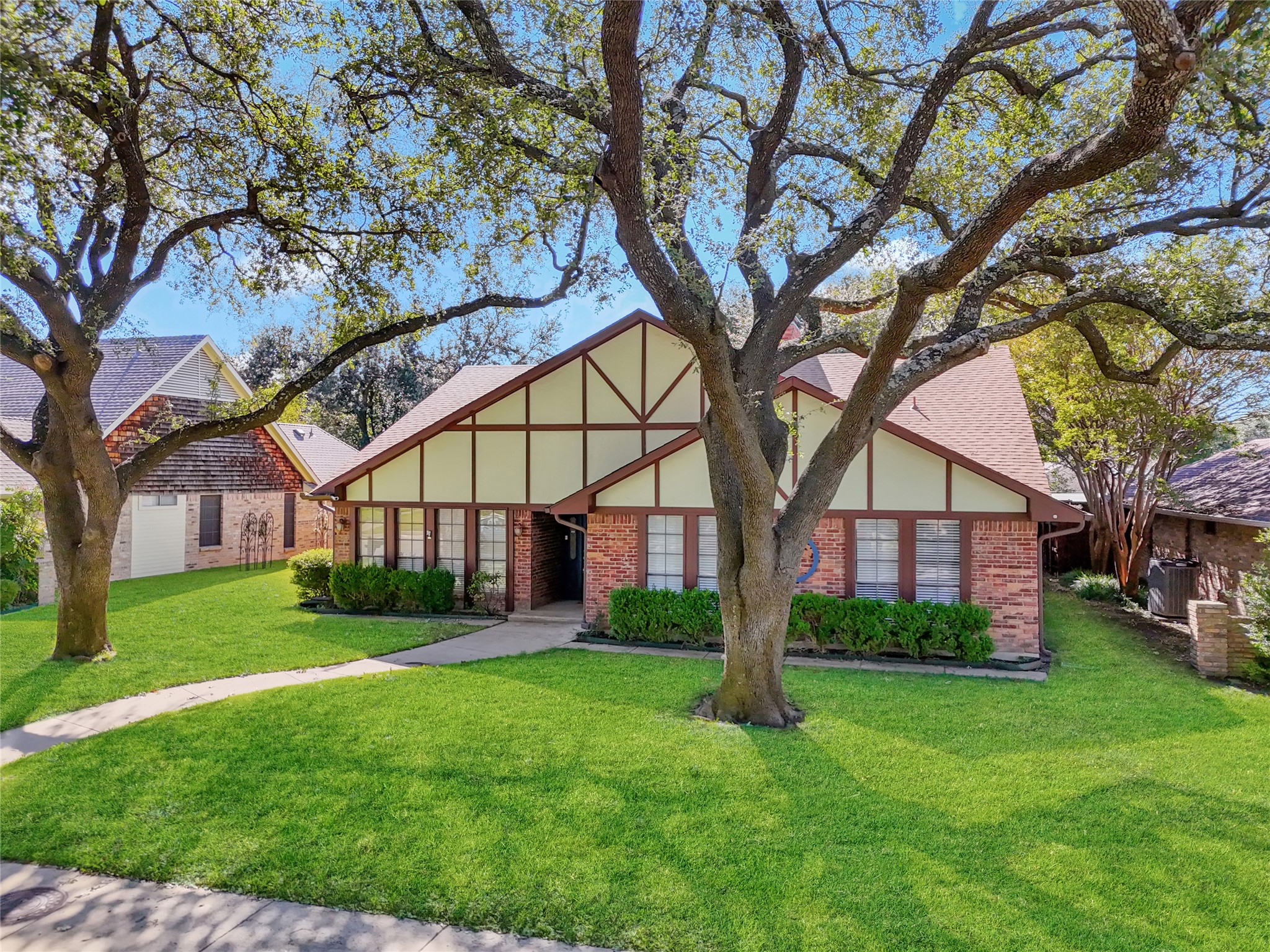 9718 Amberley Drive