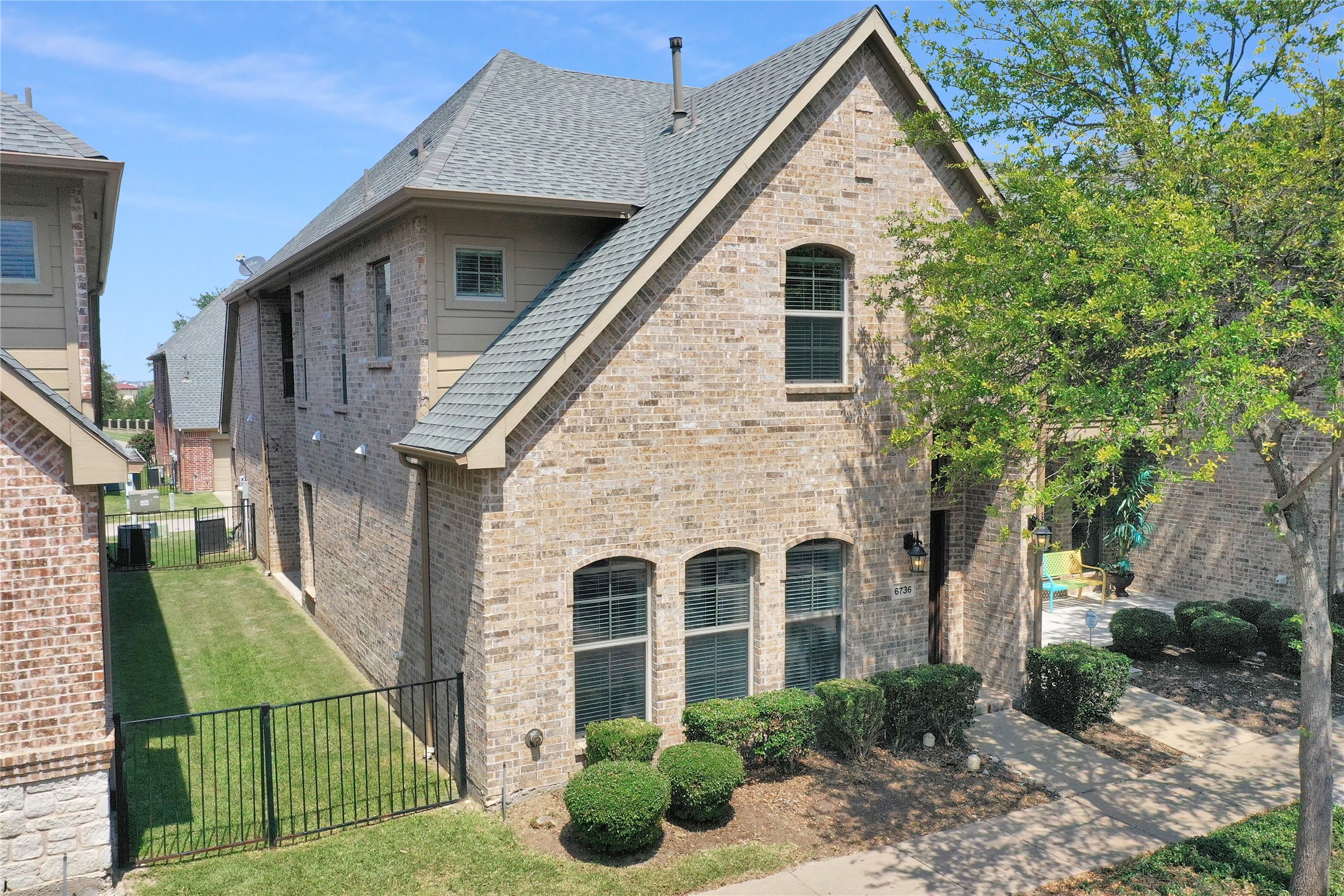 6736 Livorno Lane