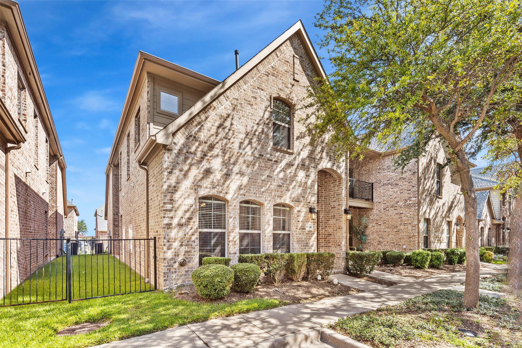 6736 Livorno Lane