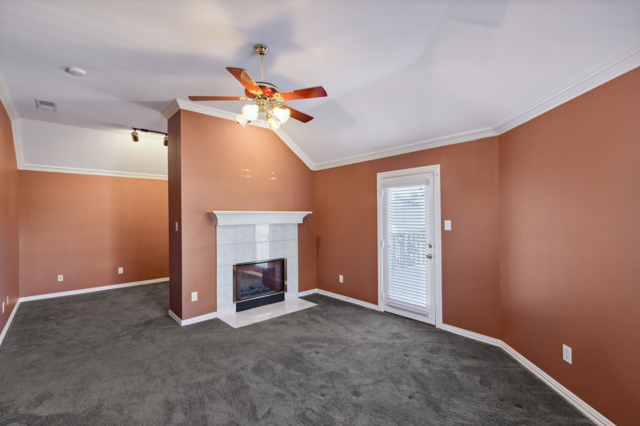 3831 Walden Way