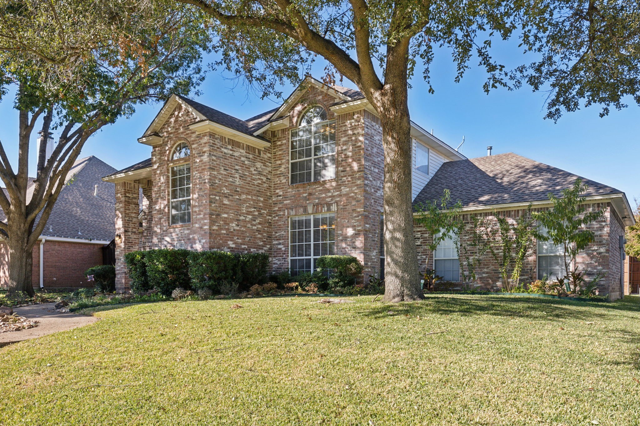 3831 Walden Way