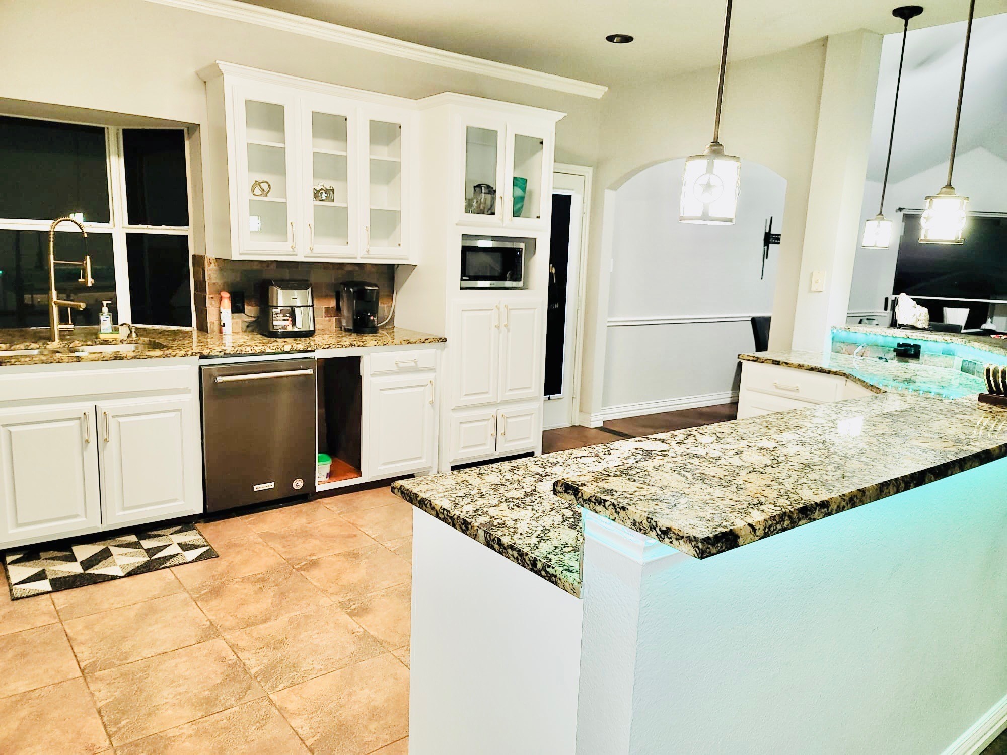 511 Lakeside Drive