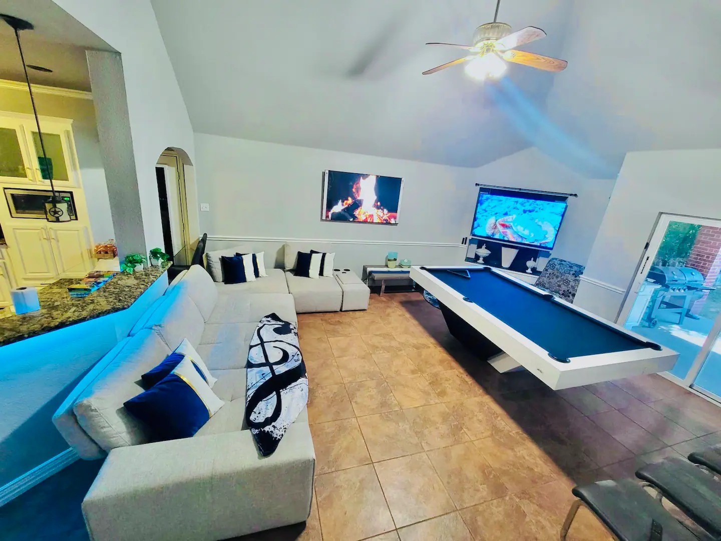 511 Lakeside Drive
