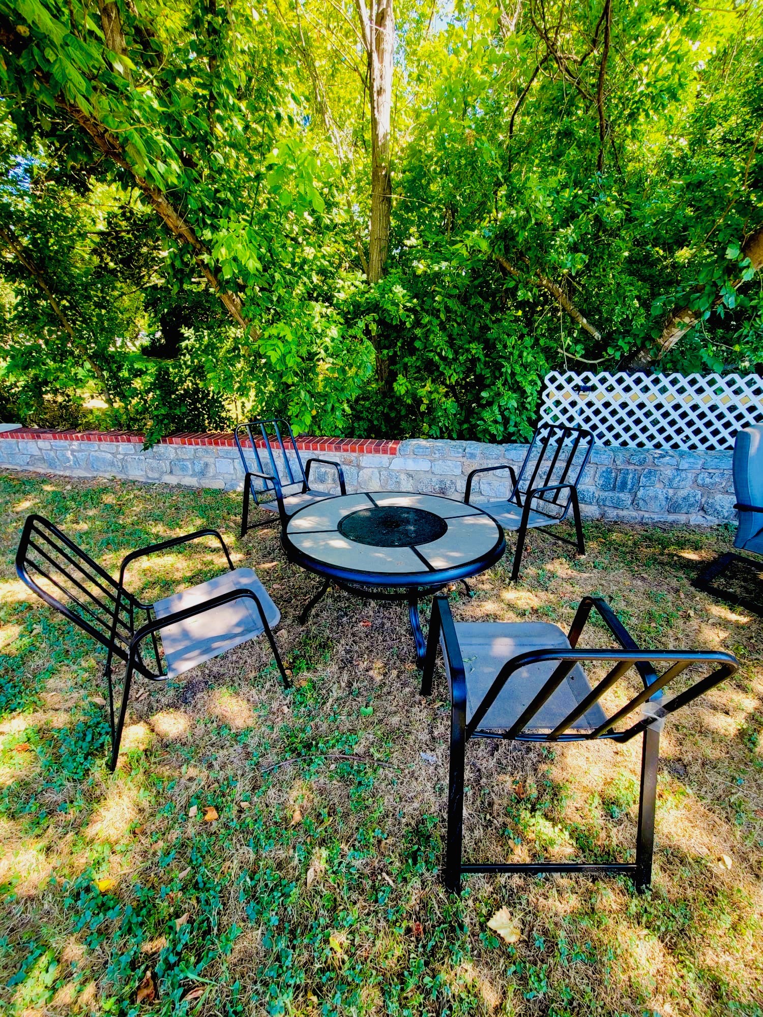511 Lakeside Drive