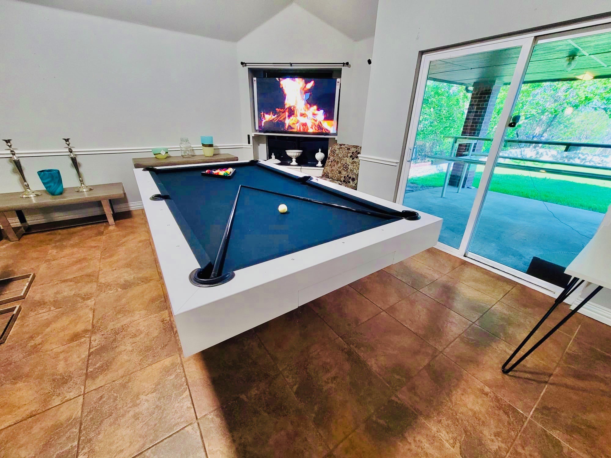 511 Lakeside Drive