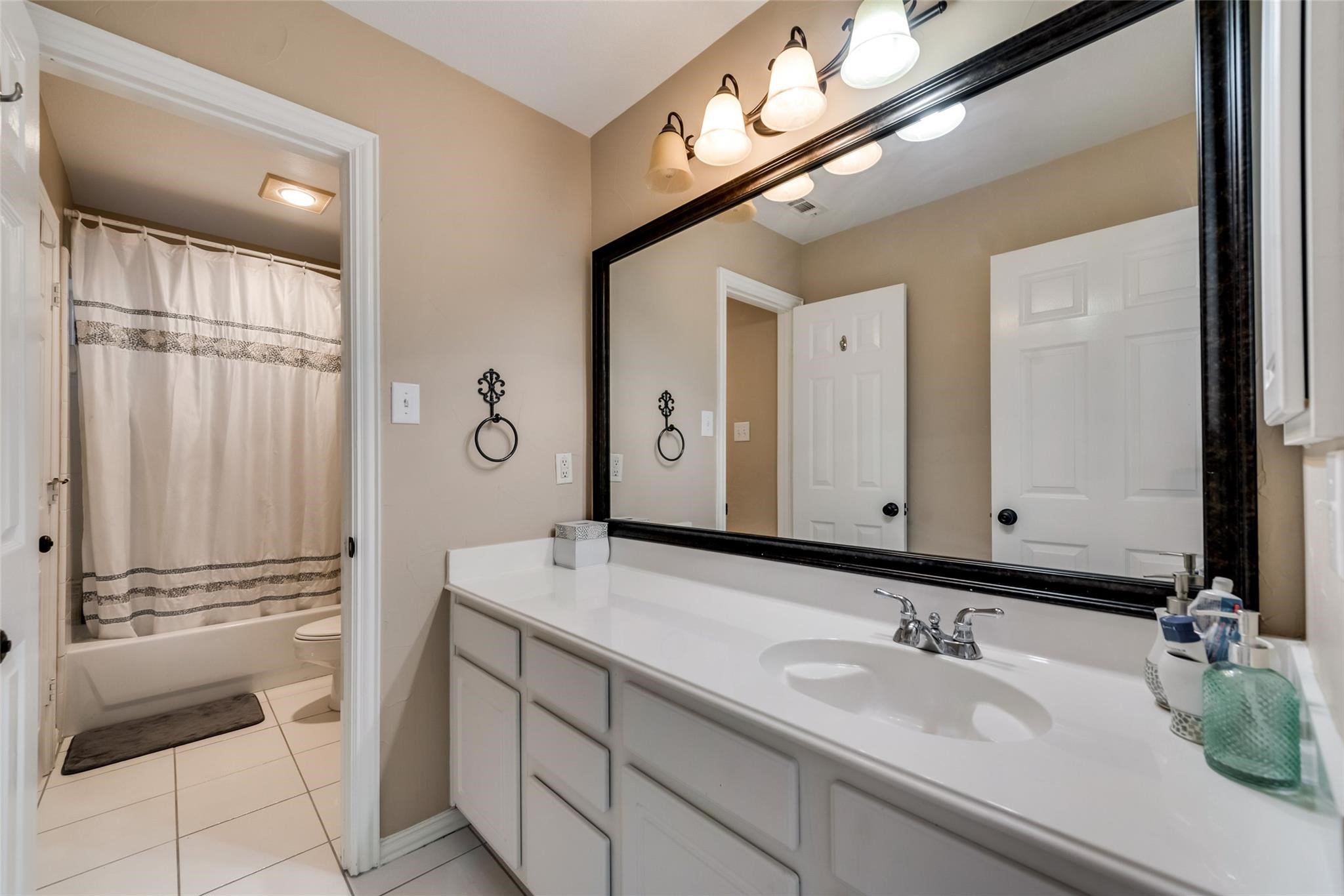 2109 Indian Trail