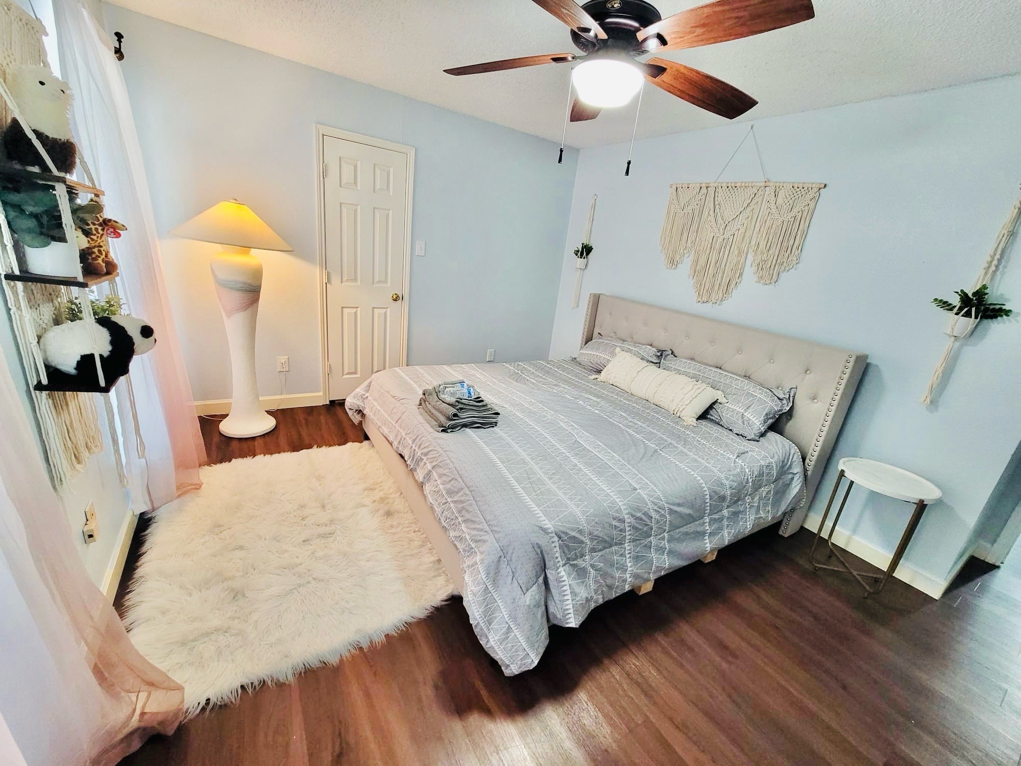 7406 Armstrong Lane
