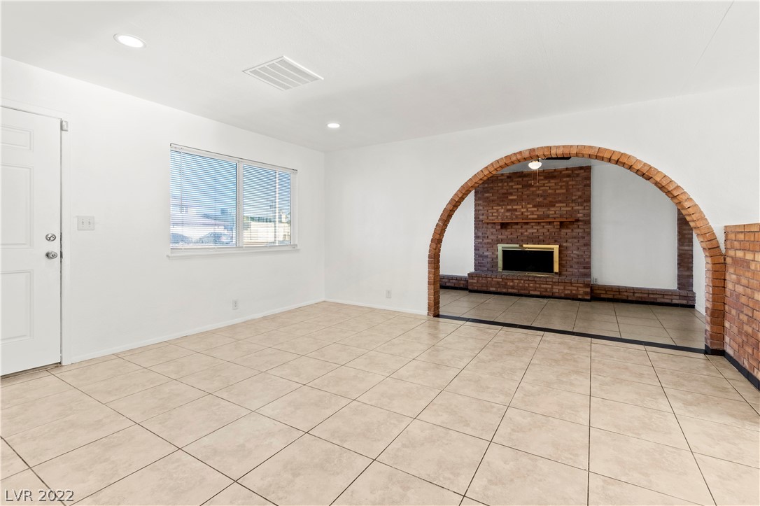 417 North Torrey Pines Drive