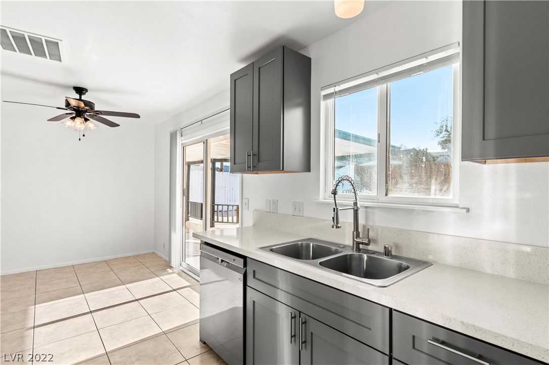 417 North Torrey Pines Drive