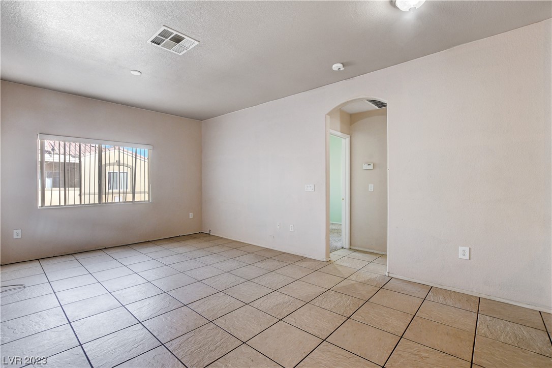 6170 East Sahara Avenue 1015