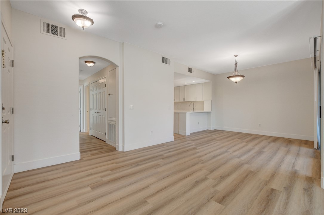 820 Canterra Street 2057