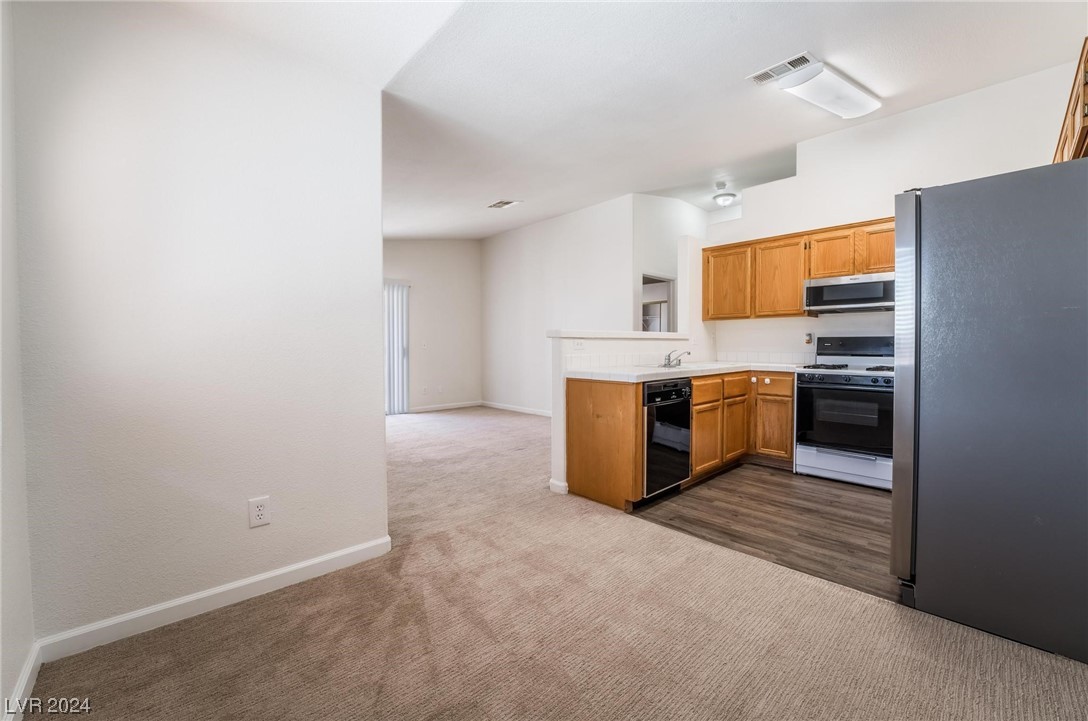 2110 Los Feliz Street 2035
