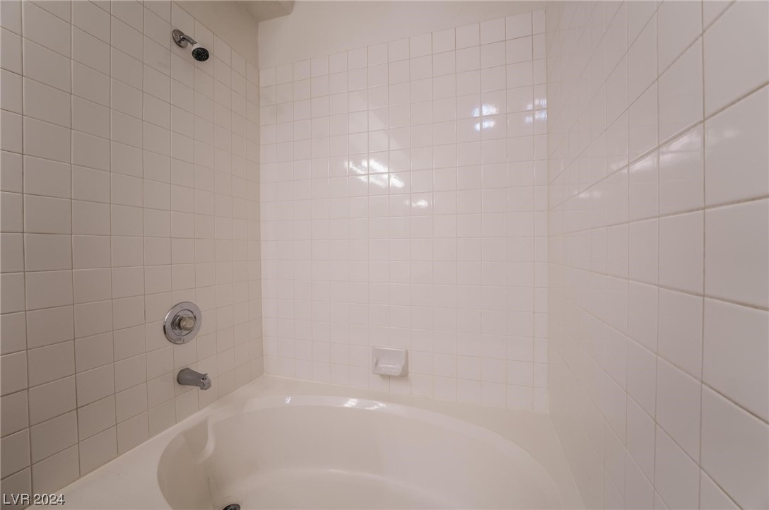 2110 Los Feliz Street 2035