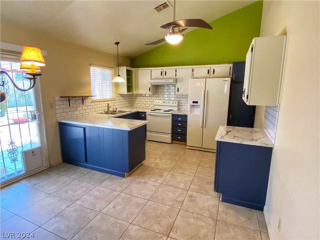 905 Shadow Mountain Place
