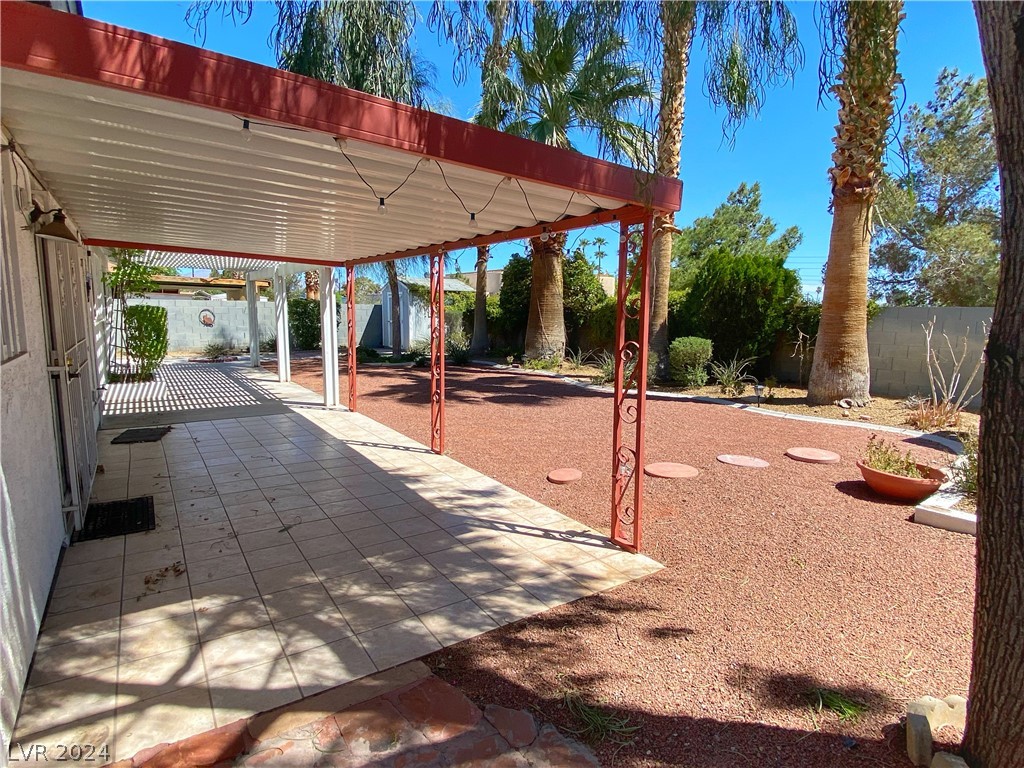 905 Shadow Mountain Place