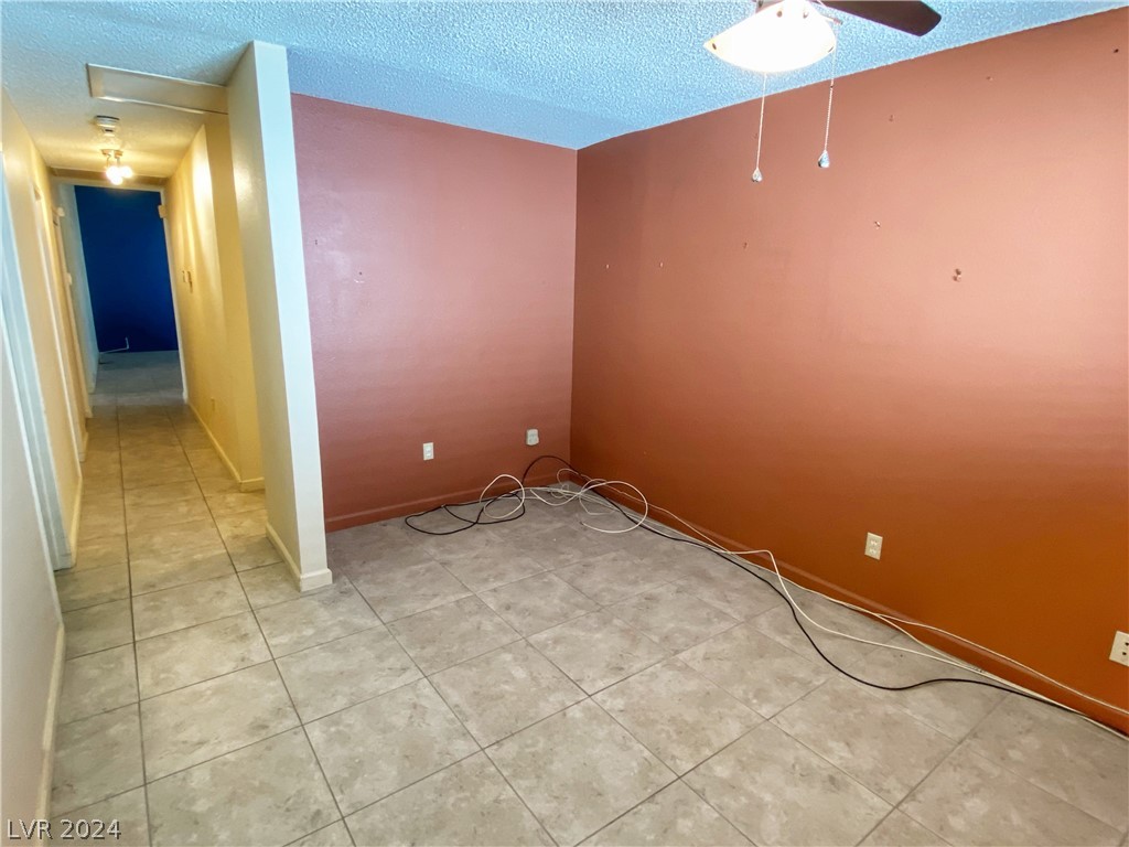 905 Shadow Mountain Place