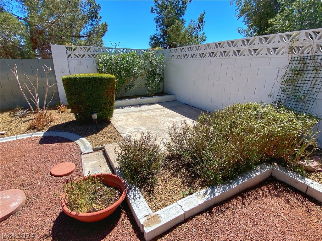 905 Shadow Mountain Place