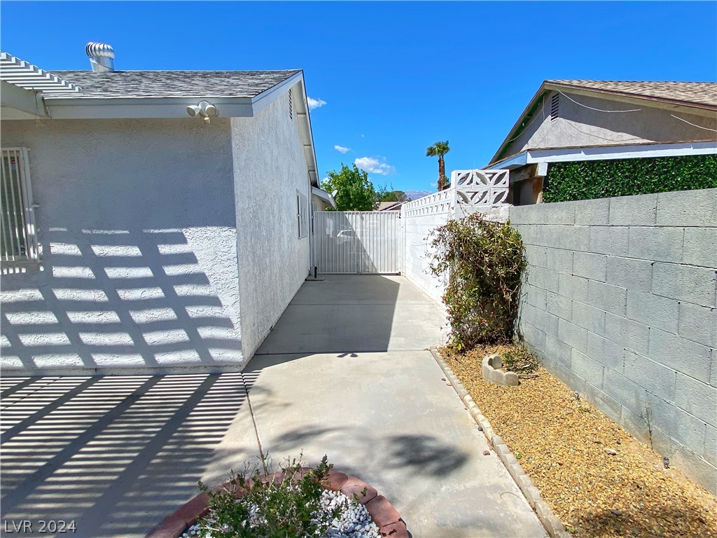 905 Shadow Mountain Place