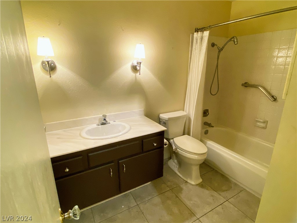 905 Shadow Mountain Place