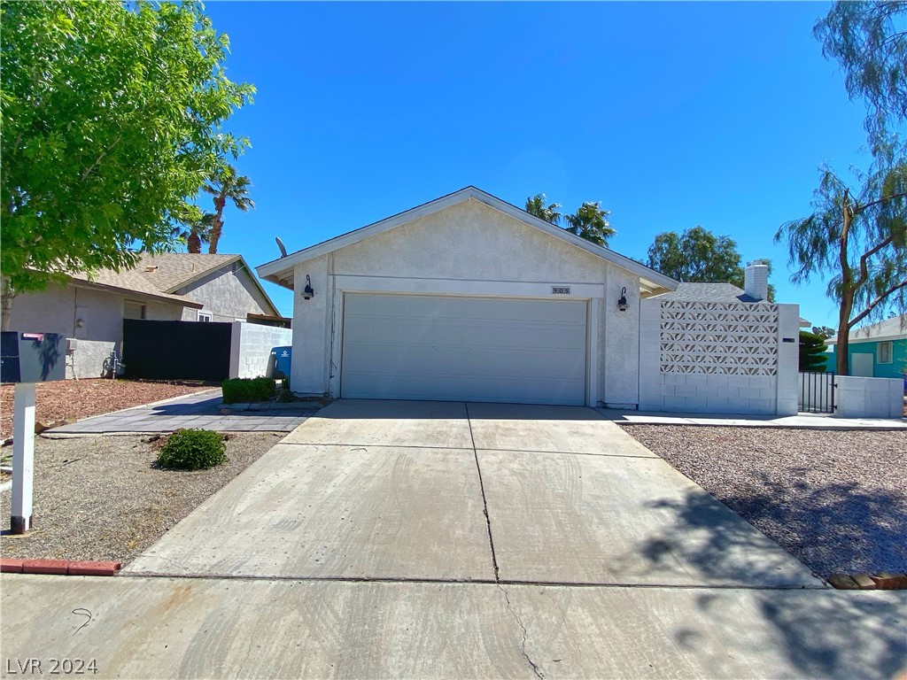 905 Shadow Mountain Place