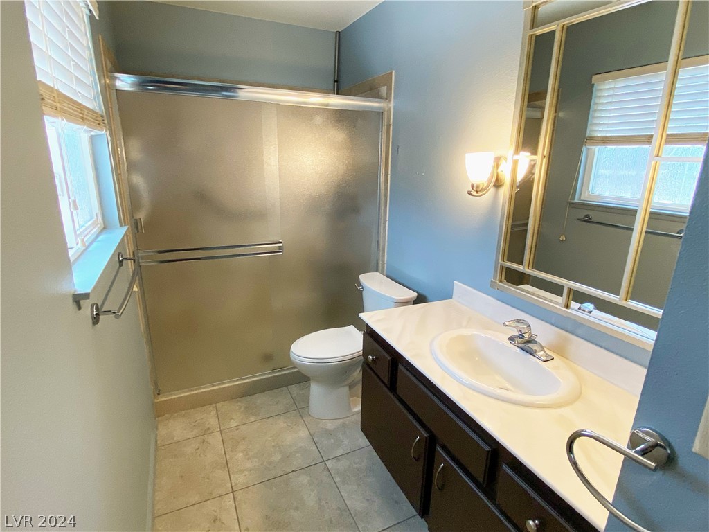 905 Shadow Mountain Place