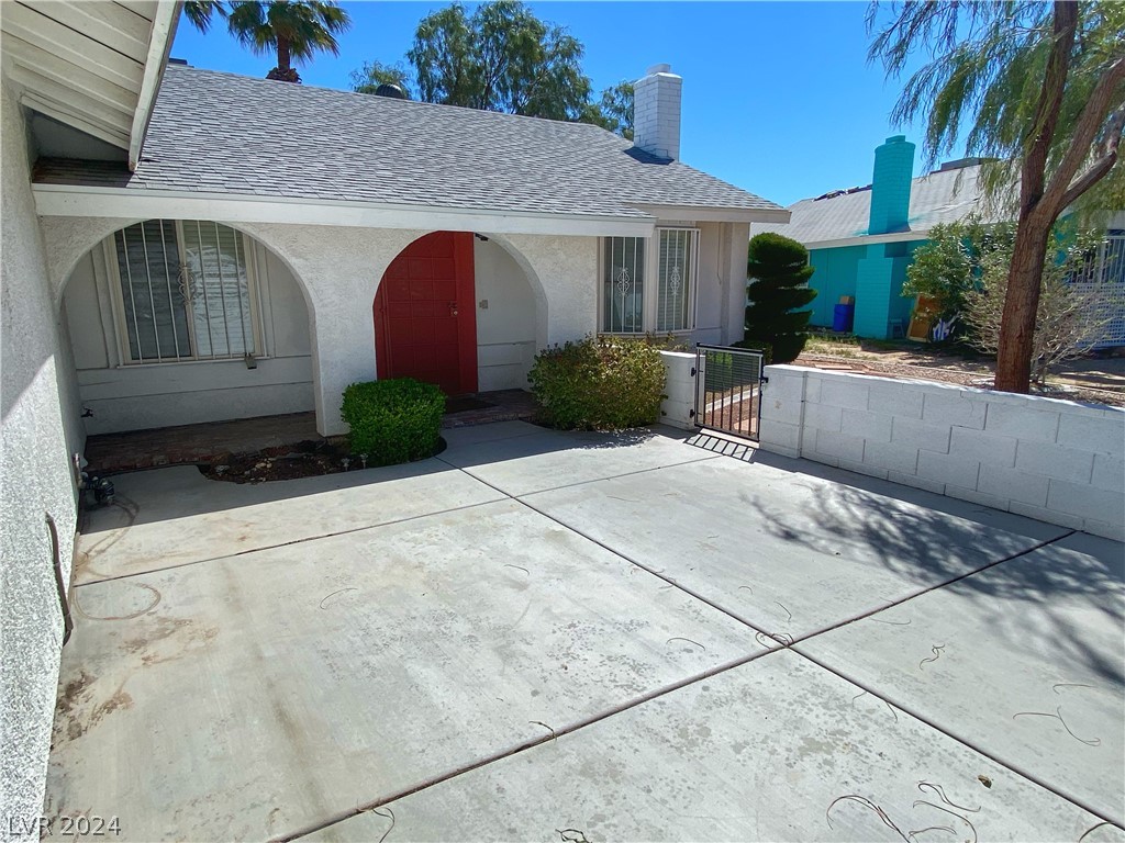 905 Shadow Mountain Place