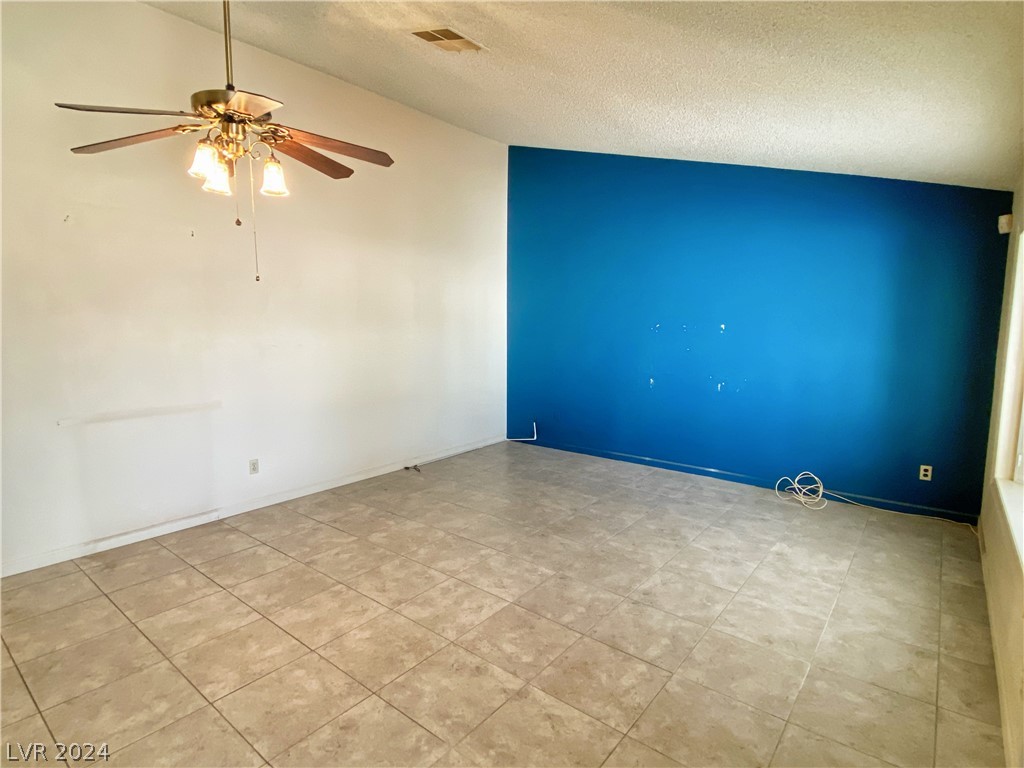 905 Shadow Mountain Place