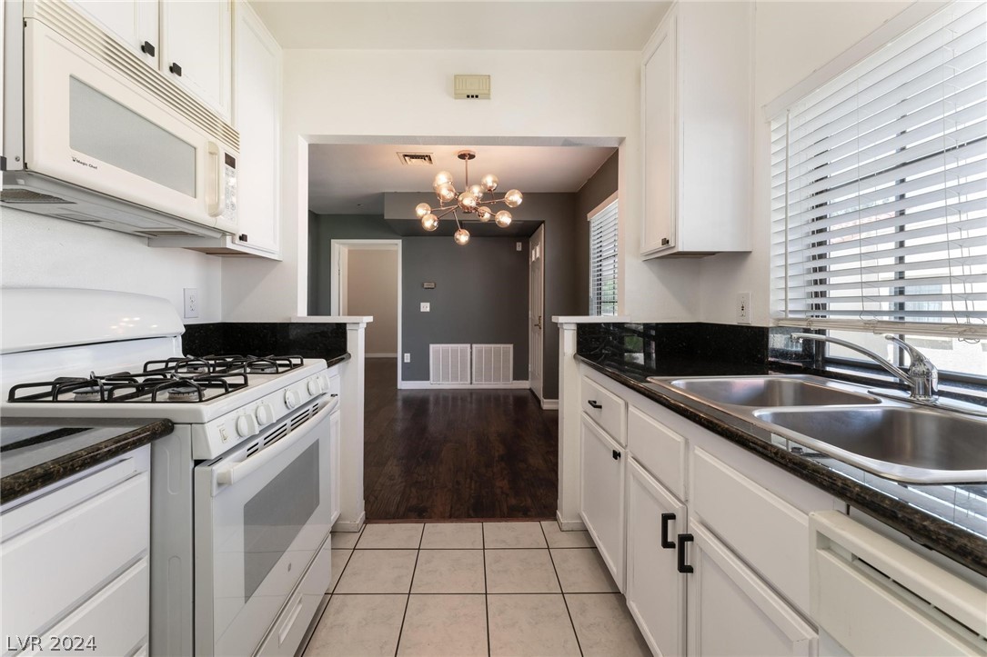 4885 South Torrey Pines Drive 202
