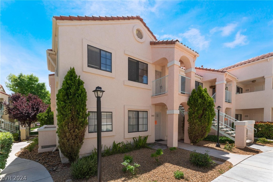 4885 South Torrey Pines Drive 202