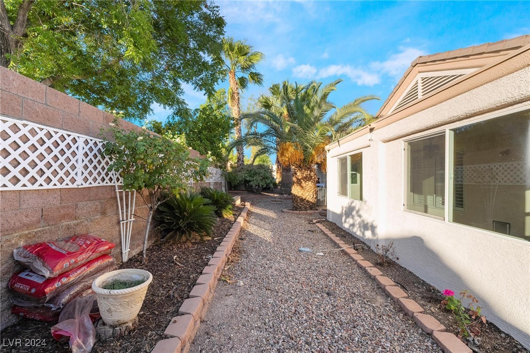 2163 High Mesa Drive
