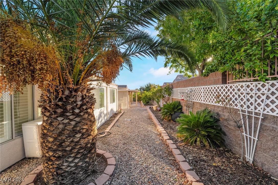 2163 High Mesa Drive