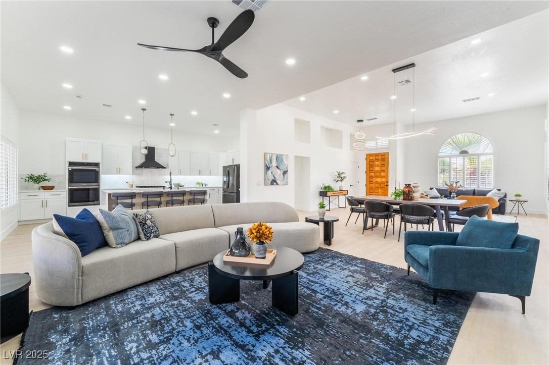 2528 Sunup Drive